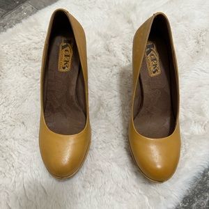 Kork by Korkease mustard size 8 wedges